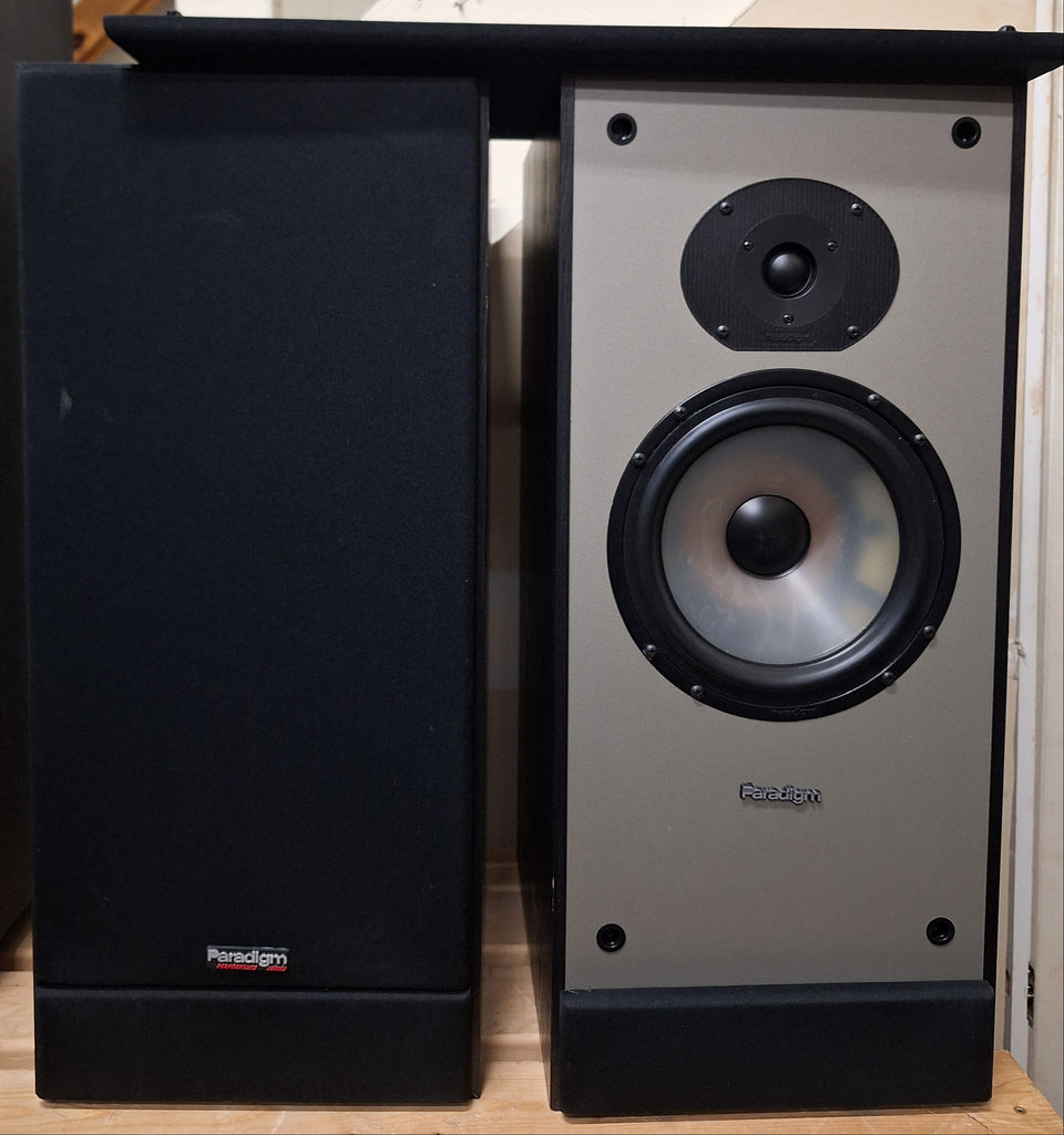 Paradigm 7se MKII speaker towers (pair)