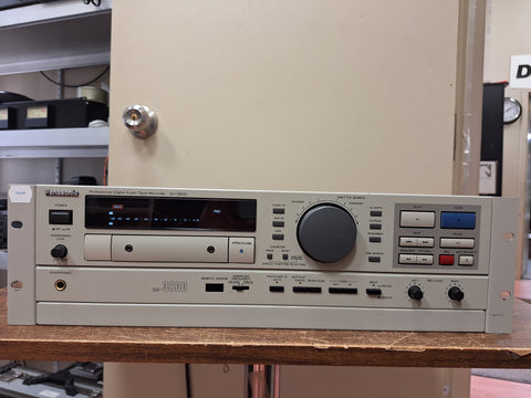 PANASONIC SV-3800 DAT RECORDER