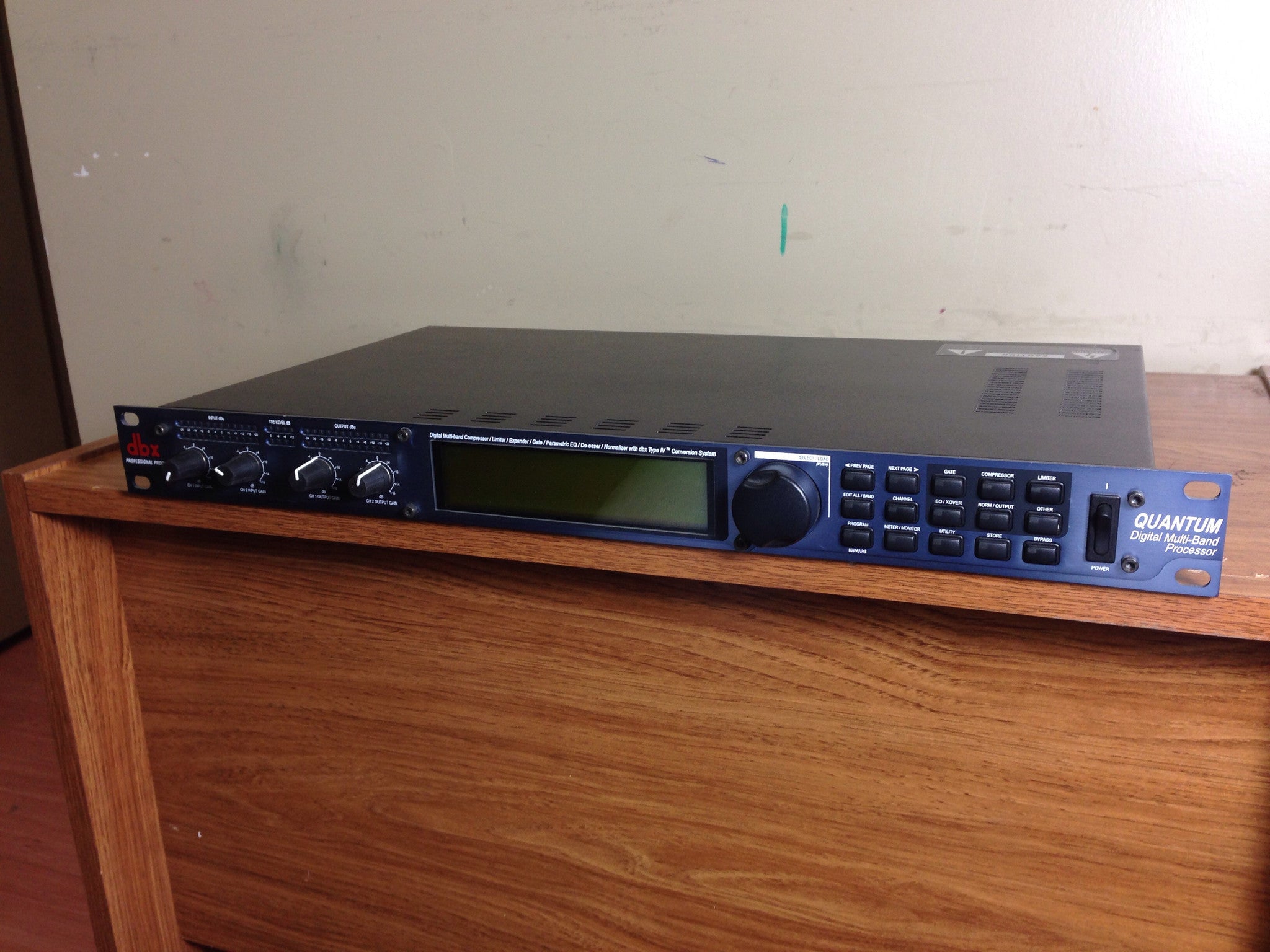 DBX Quantum Digital Multi-Band Processor – Teletechproaudio